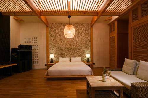 Double Room with Private External Bathroom