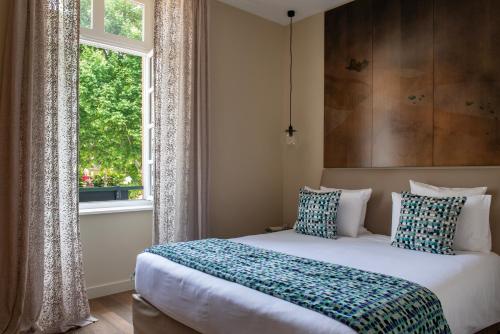 Signature Suite