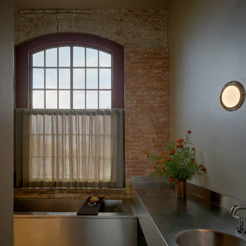 Corner Suite