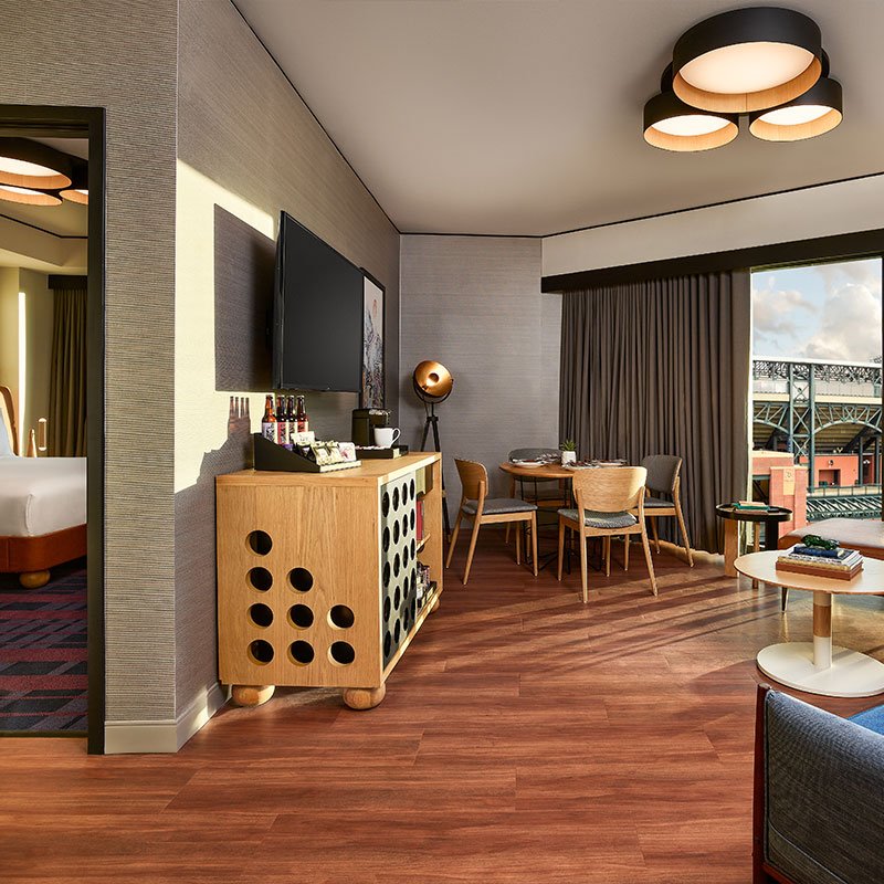  Legend King Corner Suite ADA
