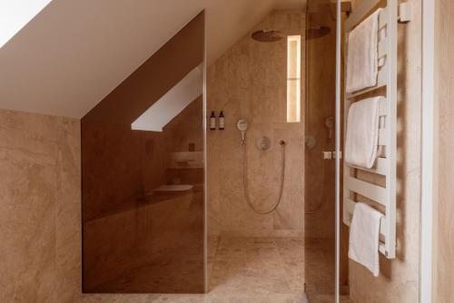 Suite with Lake View
