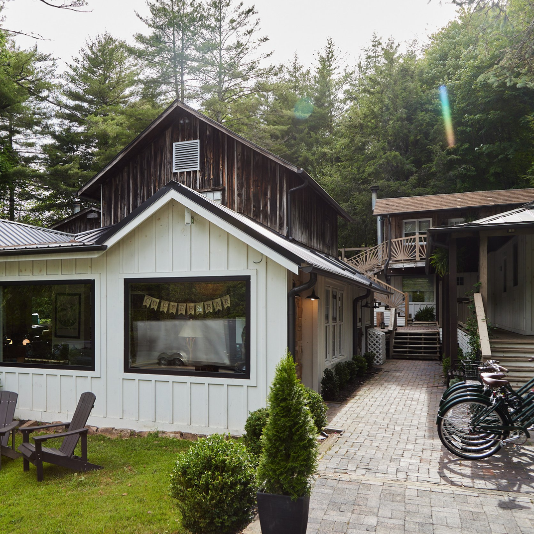 Outpost Inn