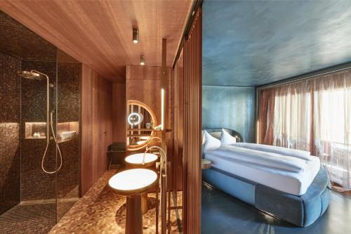 Junior Suite with Lake View