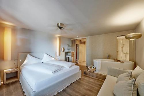 Premium Room with Lake View