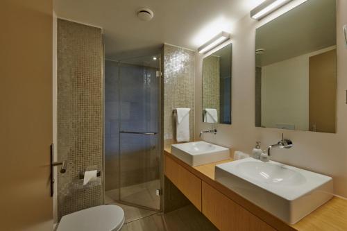 Premium Room with Lake View
