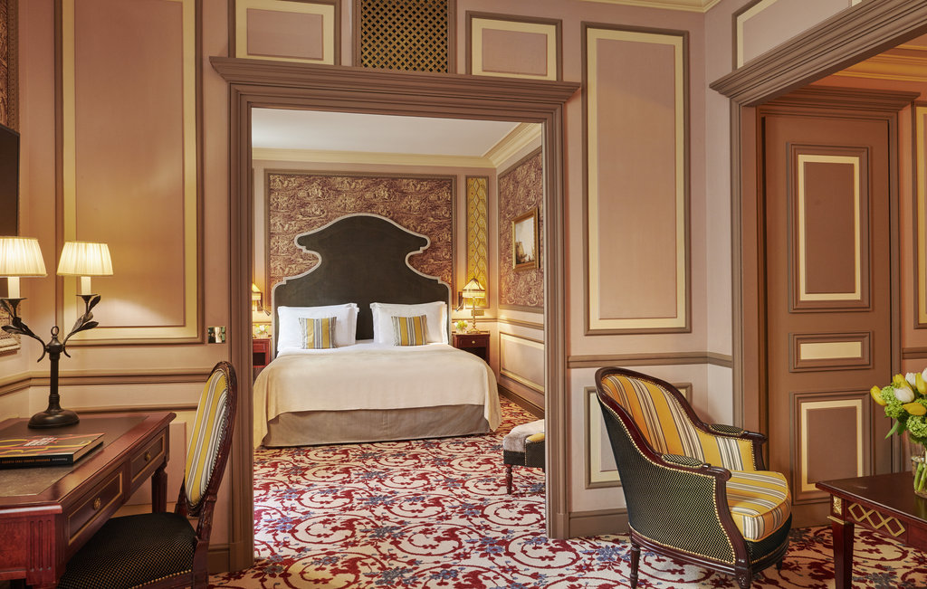 1 King Junior Suite
