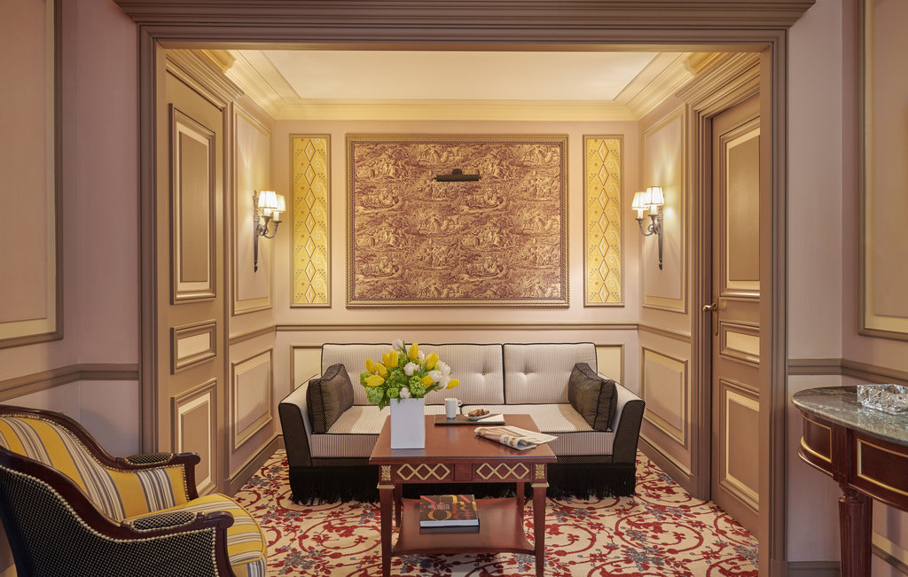 1 King Junior Suite