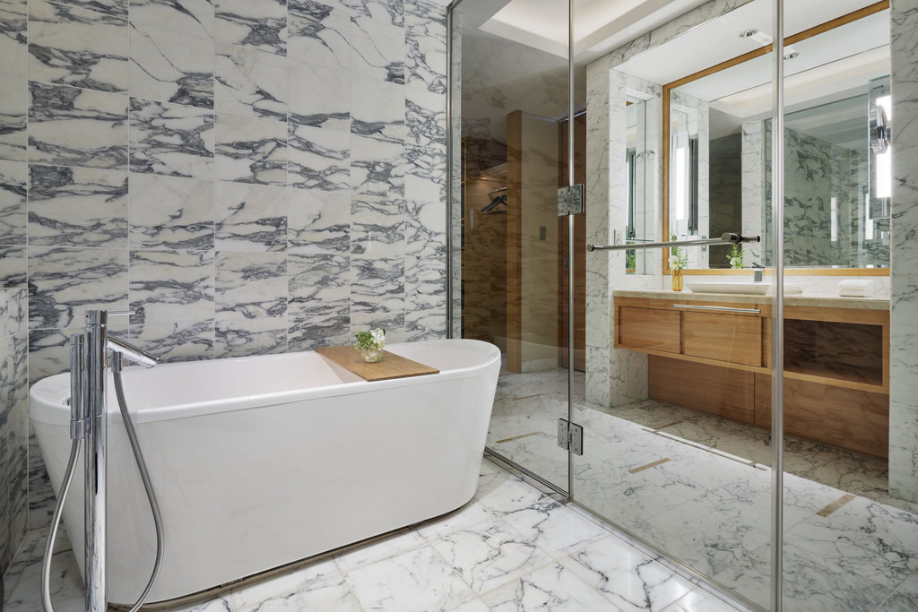 1 Bedroom Suite Club Lounge Access