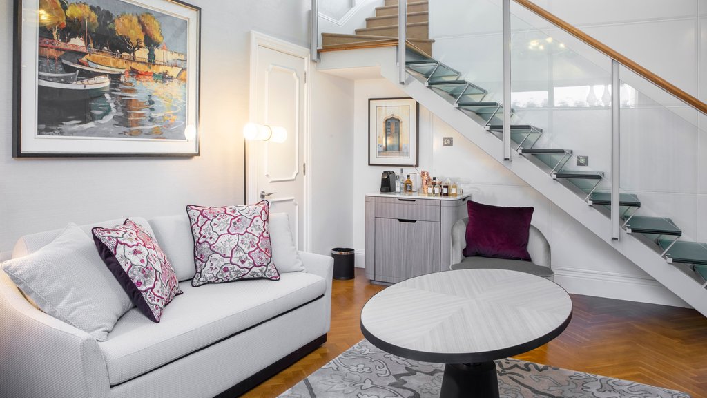Two Storey Suite