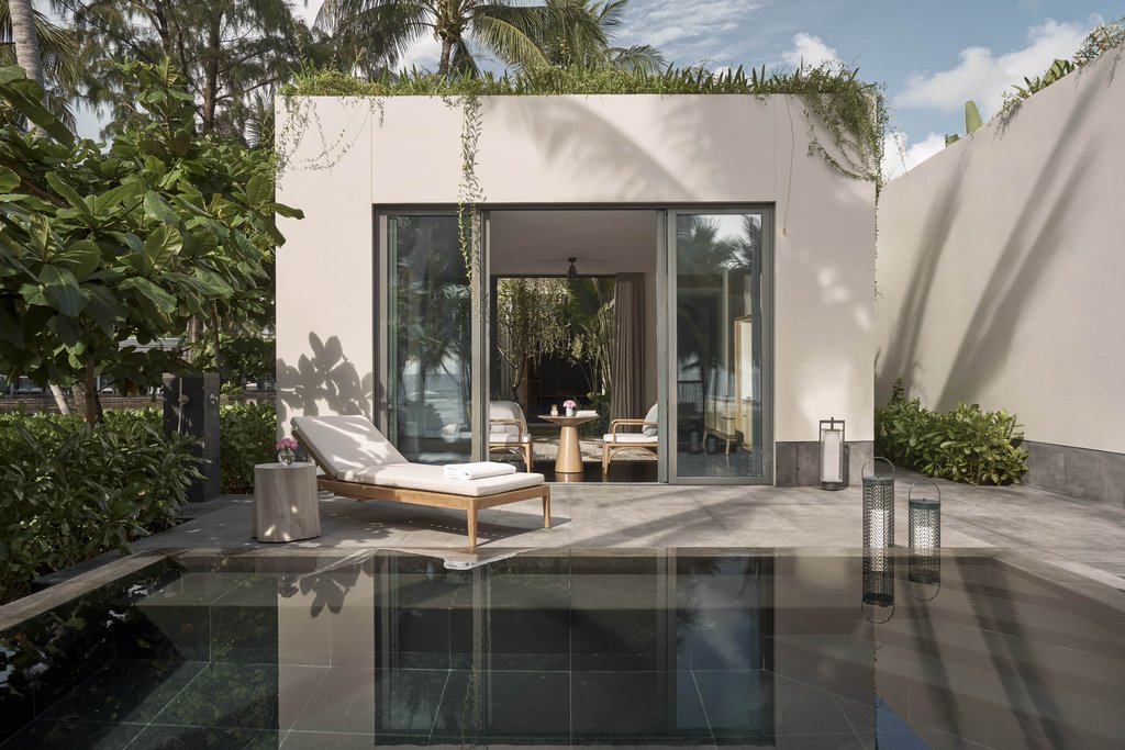 1 King Beach Pool Villa
