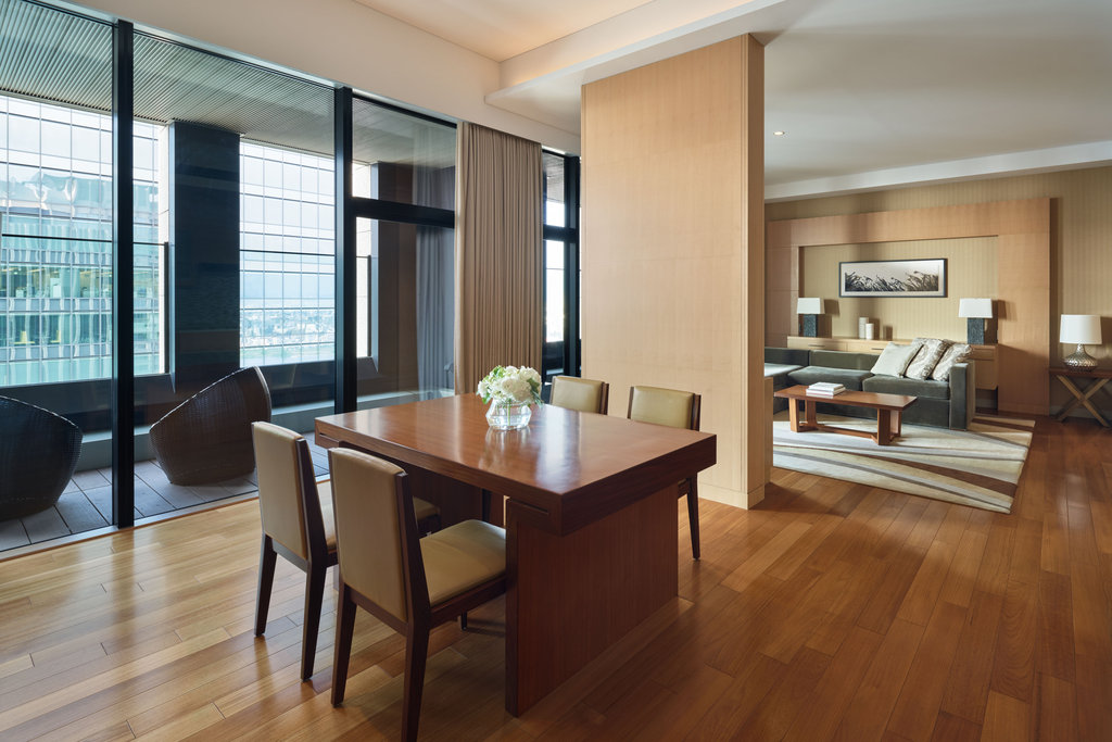 2 Bedroom Residence Top Floor 2 King 