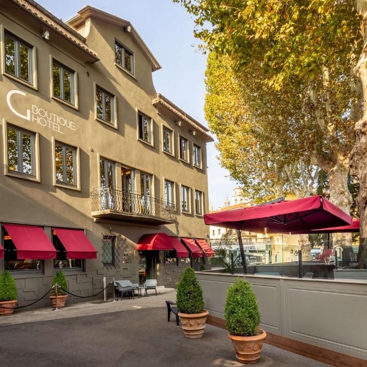 The Glam Boutique Hotel & Apt