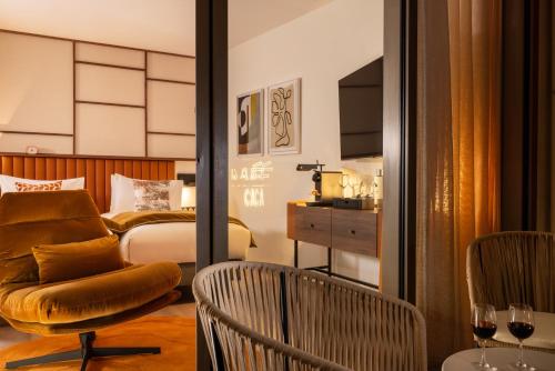 Classic Garonne Room with Balcony