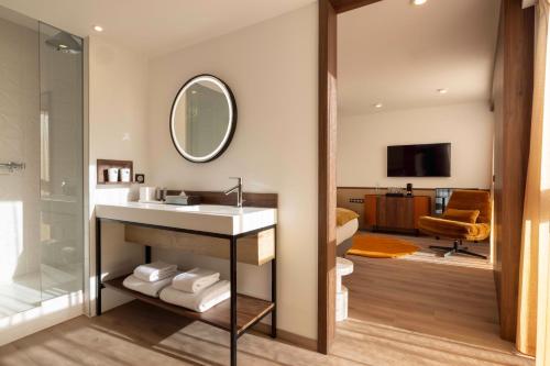 Prestige Room 