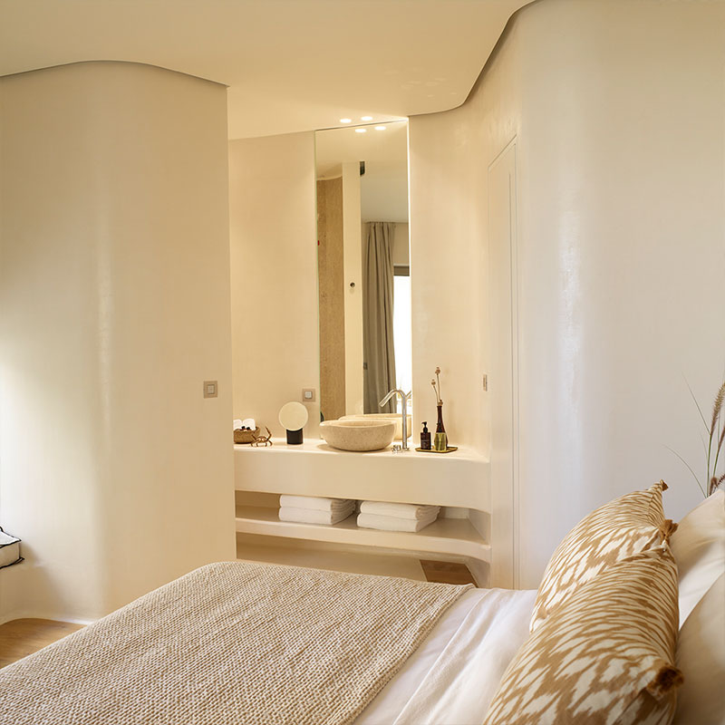 Deluxe Coastal View Suite