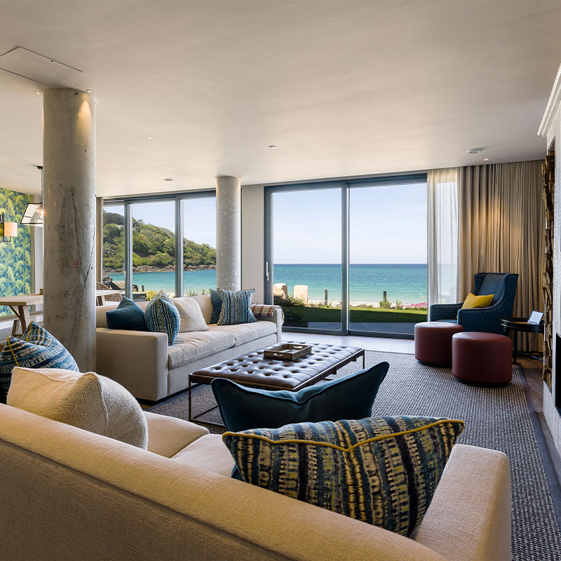 Deluxe Beach Lodge