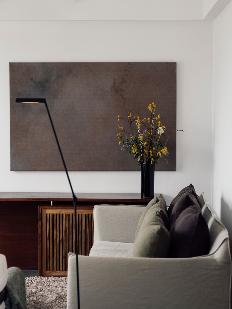 Land Suite