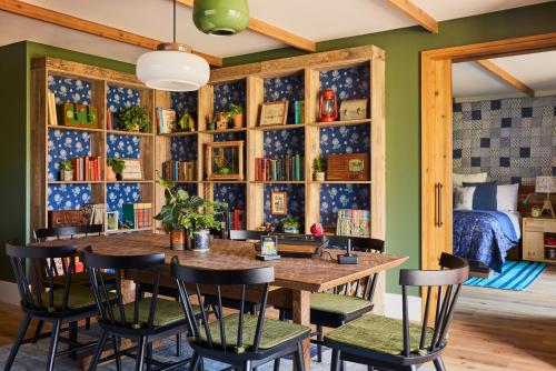 One Bedroom Clubhouse Suite with Patio