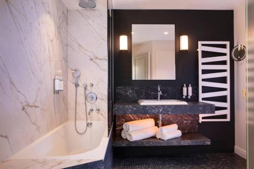 Privilege Queen Room