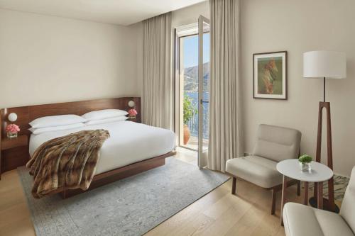 Superior King Room with Lake View