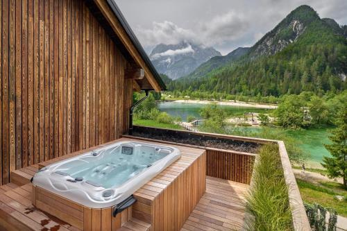 Suite with Hot Tub