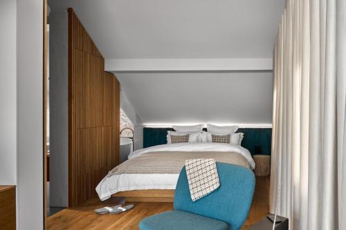 King Room with Lake View