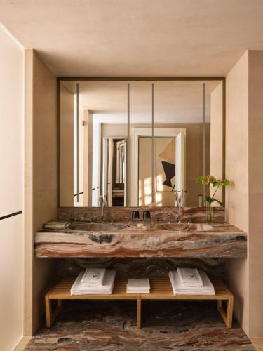 Suite with City View