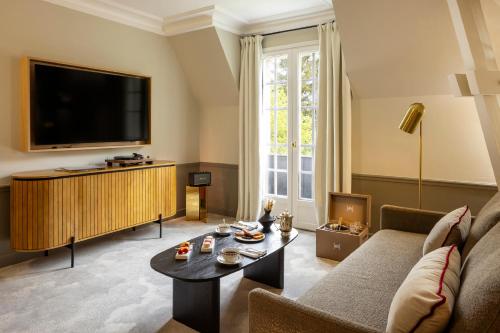Suite Signature