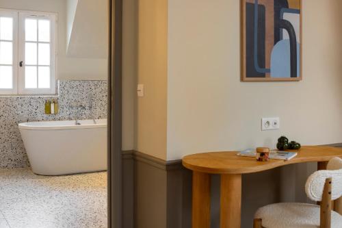 Suite Signature
