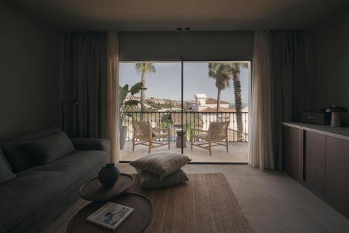 Deluxe Suite Garden View