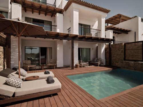 Deluxe Suite Private Pool