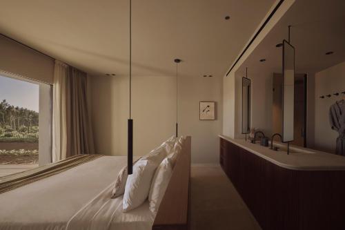 Two-Bedroom Deluxe Suite Sea View