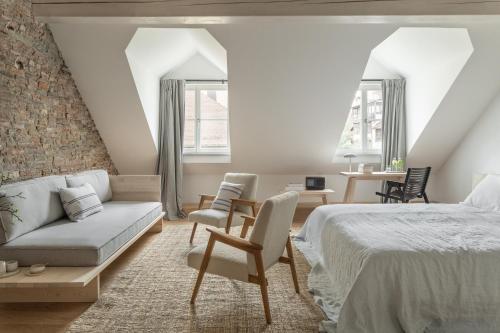 Deluxe Double Room with Extra Bed