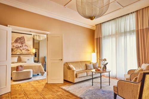 One-Bedroom King Suite with Balcony and Lake View