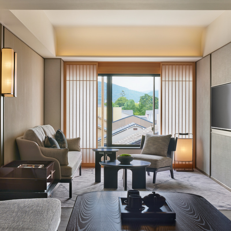 One Bedroom Corner Suite King