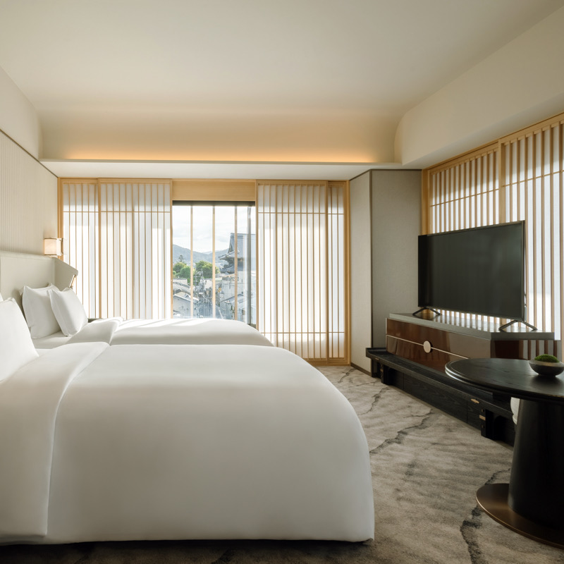 One Bedroom Corner Suite Twin
