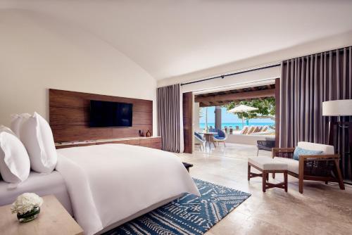 Arena Beach House Five Bedroom