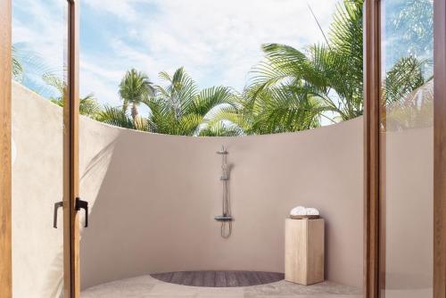 Arena Beach House Five Bedroom
