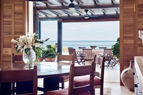 Cielo Oceanfront Villa Five Bedroom