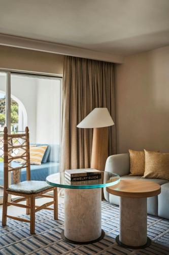 Deluxe King Suite with Balcony