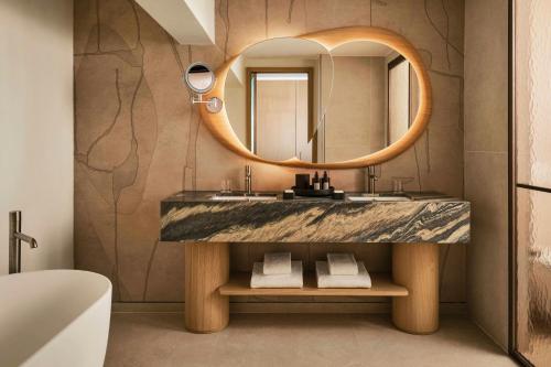 Deluxe King Suite with Balcony