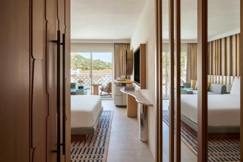 King Room with Balcony
