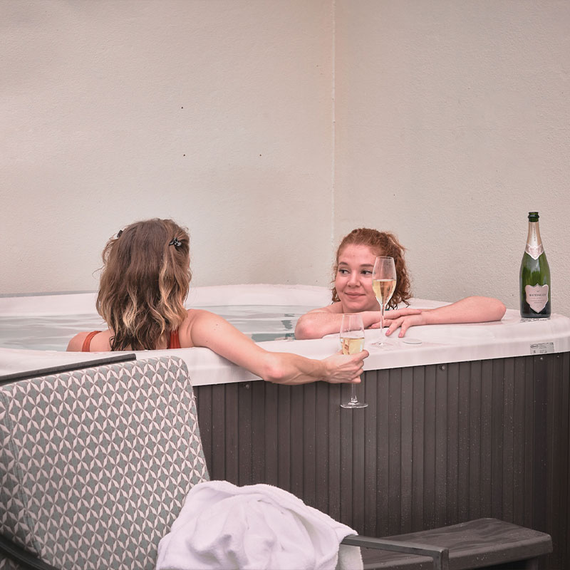 Hot Tub Junior Suite