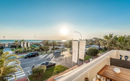 Deluxe Triple Room with Sea View