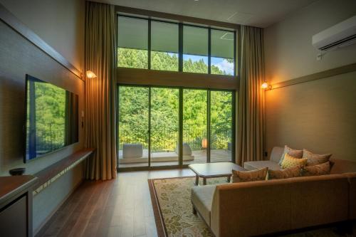 River View Suite