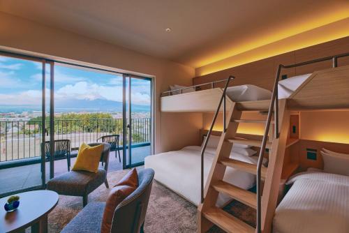 Bunk with Mt. Fuji View
