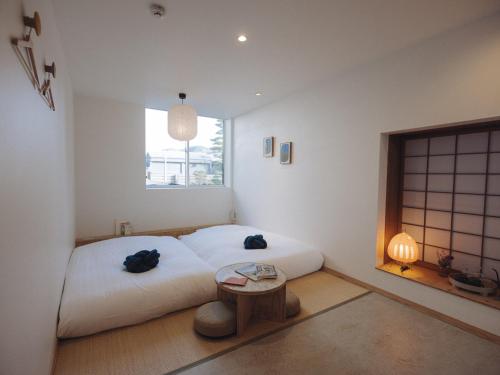 Twin Room with Shower