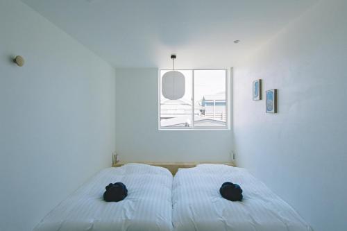 Twin Room with Shower