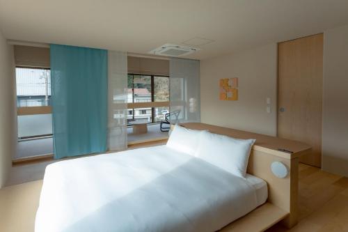 Superior King Suite