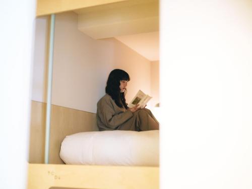 Single Bed in Mixed Dormitory Room
